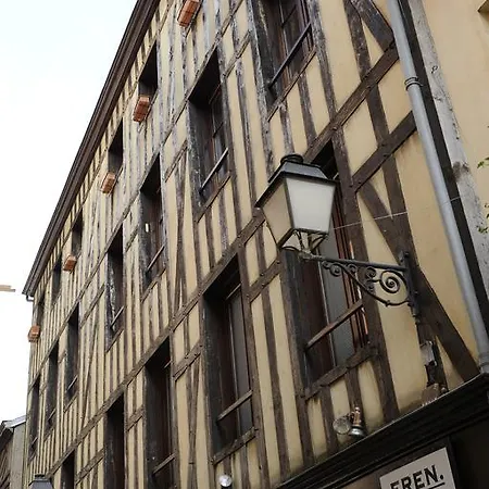 Le Montabert Apartment
